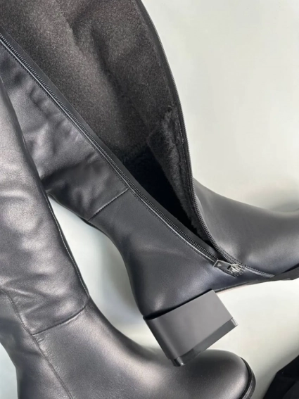 Сапоги женские кожаные черного цвета на каблуках зимние фото 15 — интернет-магазин Tapok