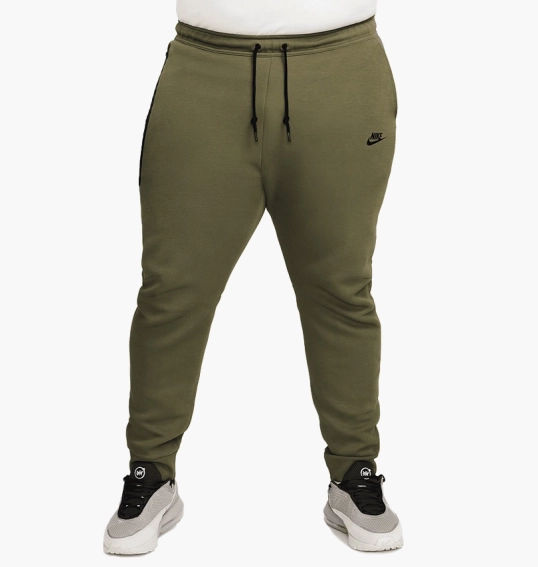 Штани Nike Sportswear Tech Fleece Joggers Olive FB8002-222 фото 3 — інтернет-магазин Tapok