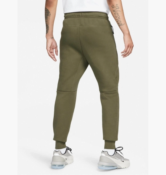 Брюки Nike Sportswear Tech Fleece Joggers Olive FB8002-222 фото 5 — интернет-магазин Tapok