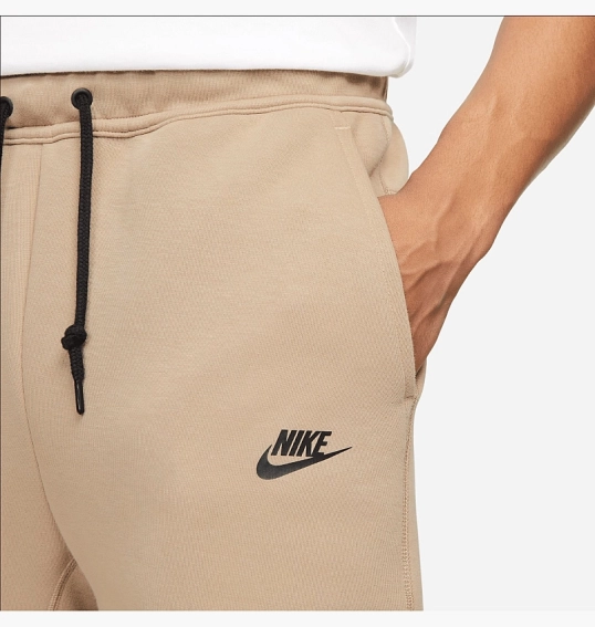 Брюки Nike Sportswear Tech Fleece Beige FB8002-247 фото 13 — интернет-магазин Tapok