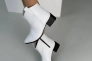 Ботинки ковбойки женские кожа рептилия белого цвета на каблуке демисезонные с замком Фото 2