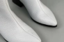 Ботинки ковбойки женские кожа рептилия белого цвета на каблуке демисезонные с замком Фото 13