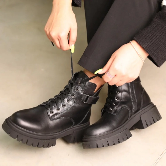 Ботинки кожаные с мехом 587563 Черные фото 2 — интернет-магазин Tapok