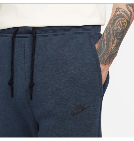 Брюки мужские Nike Sportswear Tech Fleece Joggers (FB8002-473) фото 6 — интернет-магазин Tapok