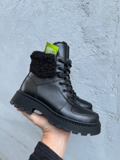Женские ботинки кожаные зимние черные Caiman М11