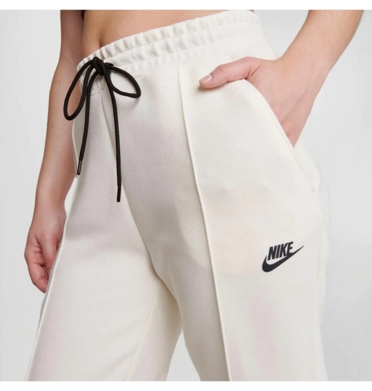 Брюки женские Nike W Nsw Tech Fleece Mr Jggr (FB8330-110) фото 6 — интернет-магазин Tapok