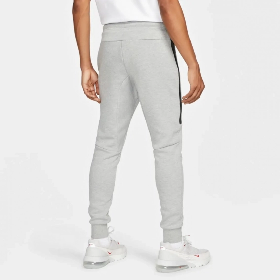 Брюки мужские Nike M Tech Fleece Jggr Og (FD0739-063) фото 2 — интернет-магазин Tapok