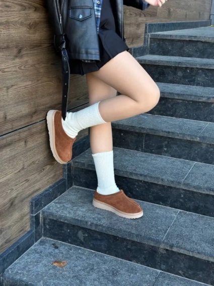Уггі жіночі замшеві рудого кольору короткі фото 5 — інтернет-магазин Tapok