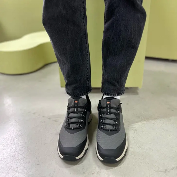 Кросівки термо чоловічі водонепроникні 586815 Чорно-сірі фото 3 — інтернет-магазин Tapok