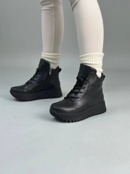 Кросівки жіночі шкіряні чорного кольору зимові фото 1 — інтернет-магазин Tapok
