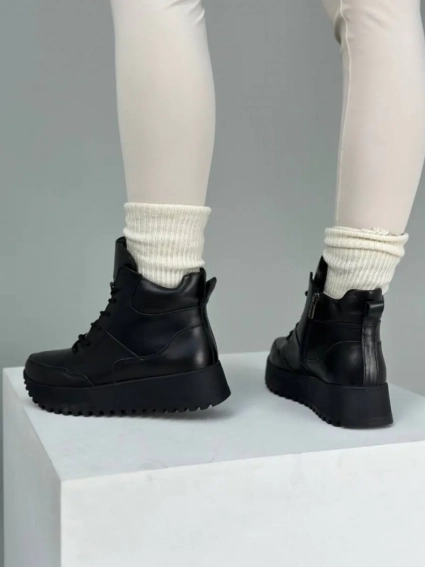Кросівки жіночі шкіряні чорного кольору зимові фото 3 — інтернет-магазин Tapok