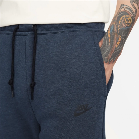 Брюки Nike Sportswear Tech Fleece Blue FB8002-473 фото 6 — интернет-магазин Tapok