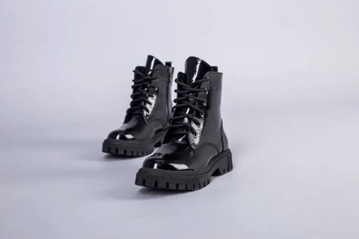 Ботинки женские кожа наплак черные на шнурках и с замком на меху фото 12 — интернет-магазин Tapok