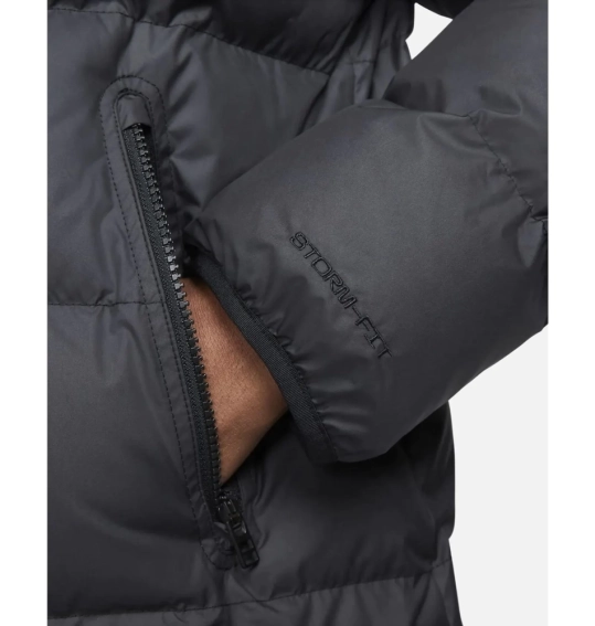 Куртка чоловіча Nike Windrunner Primaloft® (FB8189-010) фото 7 — інтернет-магазин Tapok