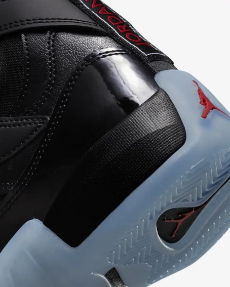 Кросівки чоловічі Jordan Jumpman Two Trey (DO1925-003) фото 8 — інтернет-магазин Tapok