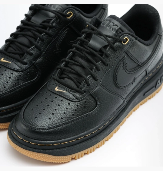Кроссовки Nike Air Force 1 Luxe Black DB4109-001 фото 16 — интернет-магазин Tapok