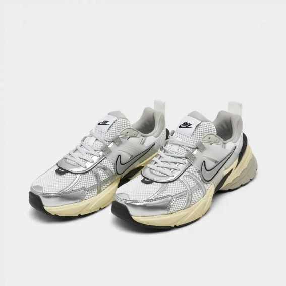 Кросівки Nike Runtekk Grey FD0736-100 фото 3 — інтернет-магазин Tapok