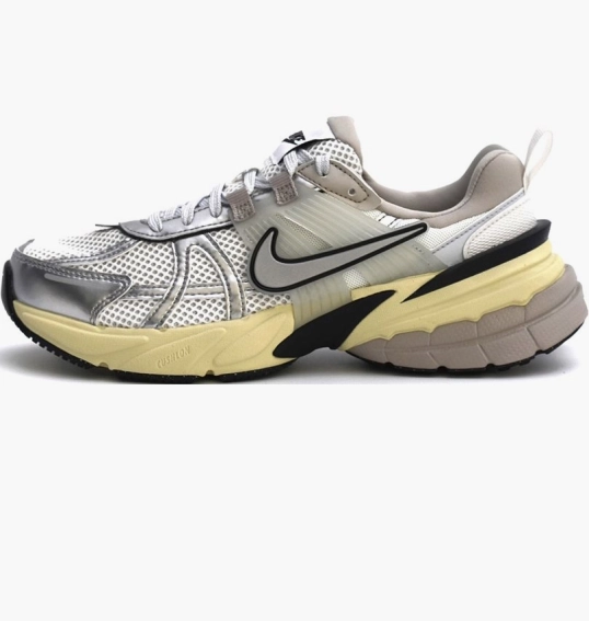 Кросівки жіночий Nike Runtekk Grey FD0736-100 фото 15 — інтернет-магазин Tapok