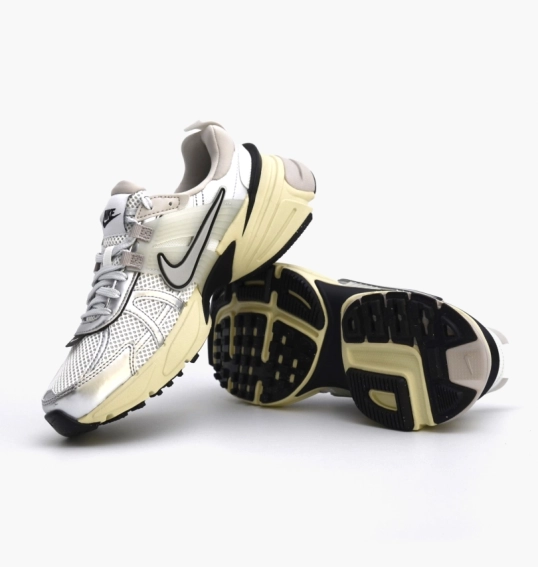 Кросівки жіночий Nike Runtekk Grey FD0736-100 фото 20 — інтернет-магазин Tapok