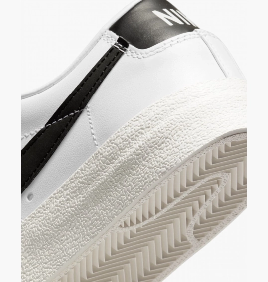 Кросівки жіночі Nike Blazer Low '77 White DC4769-102 фото 29 — інтернет-магазин Tapok