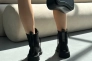 Ботинки женские замшевые черного цвета с лаковым носком зимние Фото 3