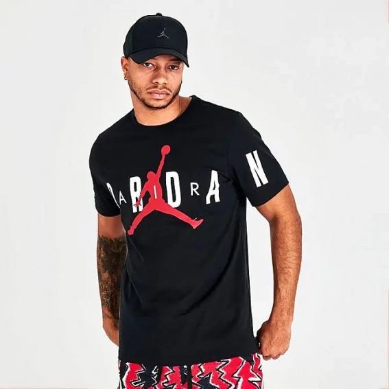 Мужская футболка NIKE MJ JD AIR STRETCH SS CREW DV1445-010 фото 1 — интернет-магазин Tapok