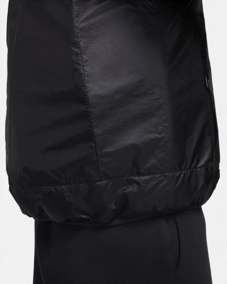 Куртка Nike Sportswear Tech Therma-Fit Loose Insulated Jacket Black FB7858-010 фото 3 — интернет-магазин Tapok
