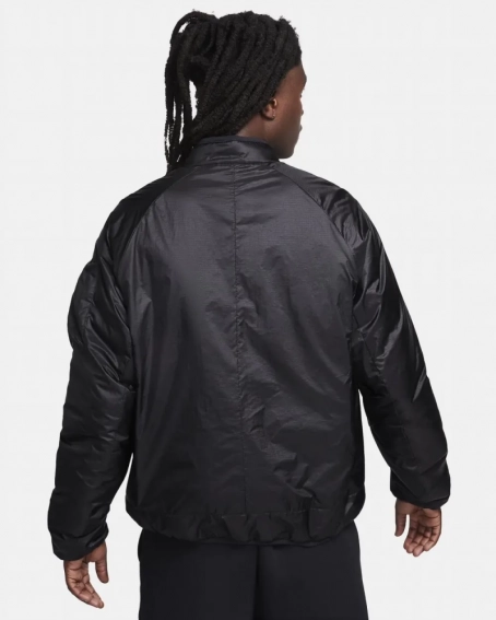Куртка Nike Sportswear Tech Therma-Fit Loose Insulated Jacket Black FB7858-010 фото 4 — интернет-магазин Tapok