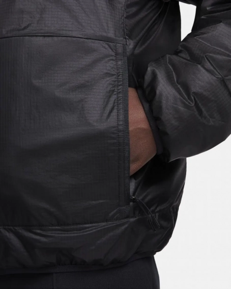Куртка Nike Sportswear Tech Therma-Fit Loose Insulated Jacket Black FB7858-010 фото 10 — интернет-магазин Tapok