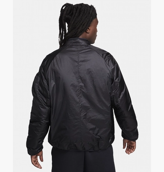 Куртка Nike Sportswear Tech Therma-Fit Loose Insulated Jacket Black FB7858-010 фото 15 — интернет-магазин Tapok