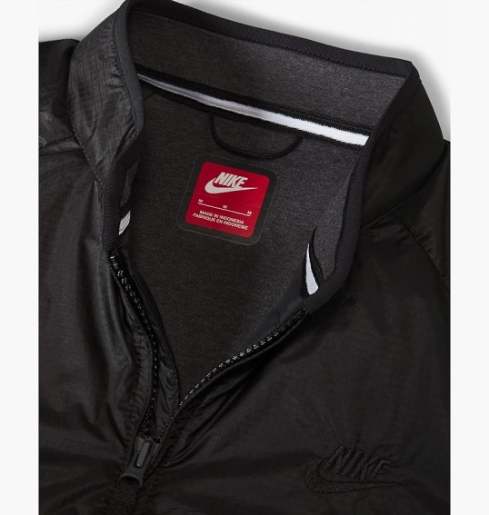 Куртка Nike Sportswear Tech Therma-Fit Loose Insulated Jacket Black FB7858-010 фото 17 — интернет-магазин Tapok
