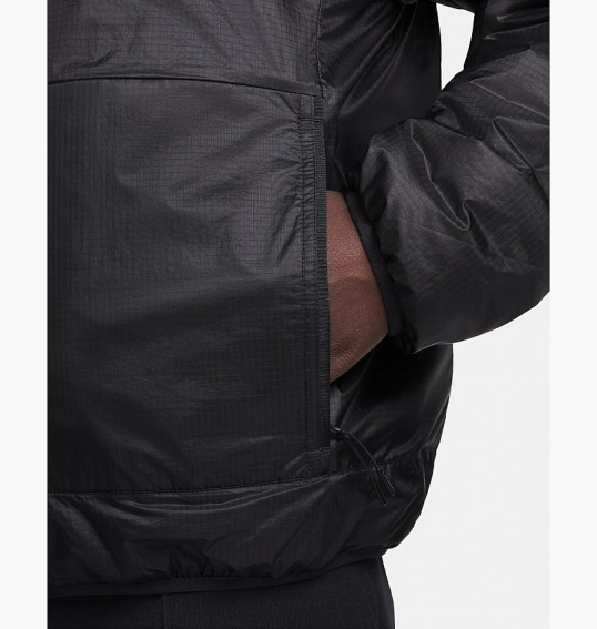 Куртка Nike Sportswear Tech Therma-Fit Loose Insulated Jacket Black FB7858-010 фото 21 — интернет-магазин Tapok