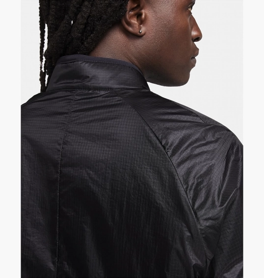Куртка Nike Sportswear Tech Therma-Fit Loose Insulated Jacket Black FB7858-010 фото 22 — интернет-магазин Tapok