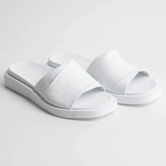 Шлепанцы женские кожаные 340404  Fashion Белый фото 4 — интернет-магазин Tapok