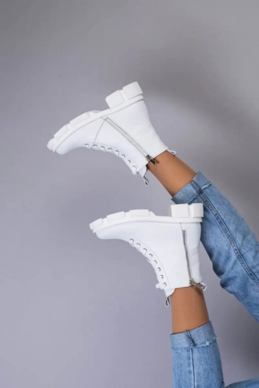 Ботинки женские кожаные белые на шнурках и с замком демисезонные фото 9 — интернет-магазин Tapok