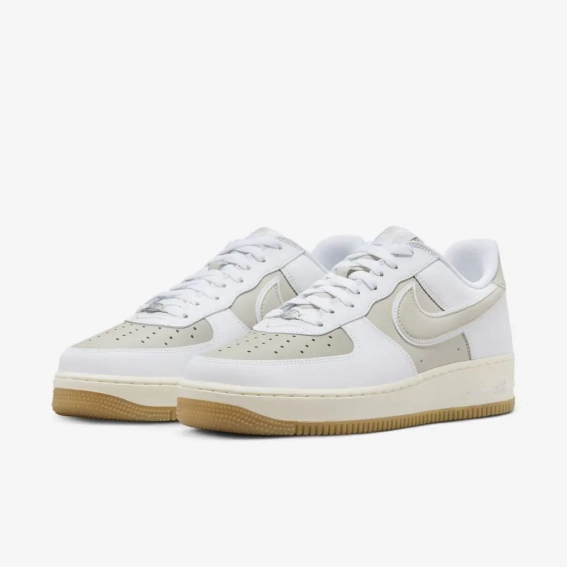 Кросівки Nike AIR FORCE 1 07 FQ8201-100 фото 2 — інтернет-магазин Tapok