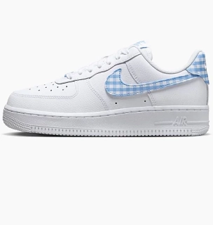 Кроссовки Nike WMNS AIR FORCE 1 07 ESS TREND DZ2784-100