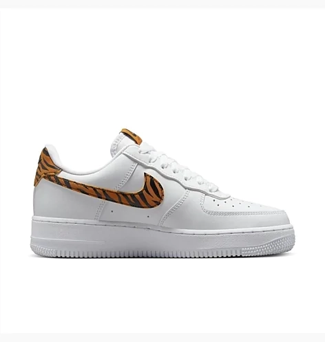Кросівки Nike WMNS AIR FORCE 1 07 DD8959-108 фото 4 — інтернет-магазин Tapok