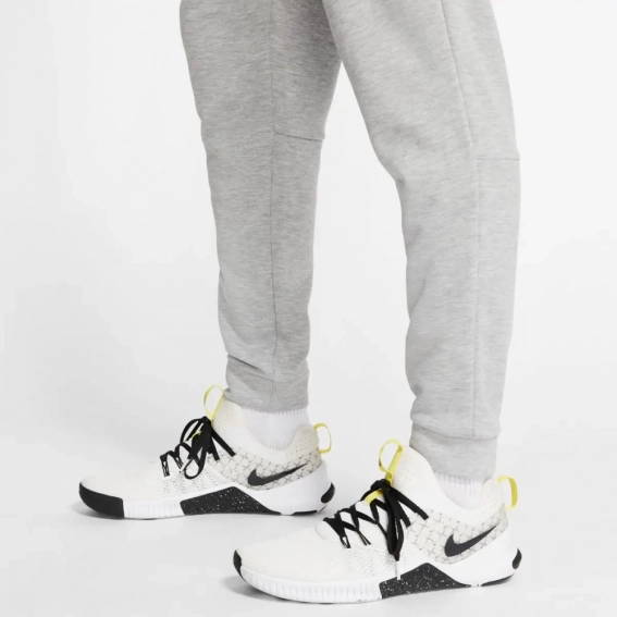 Брюки мужские Nike M Dry Pant Taper Fleece (CJ4312-063) фото 5 — интернет-магазин Tapok