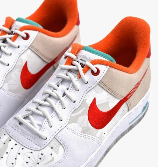 Кросівки чоловічі Nike Air Force 1 07 Premium White Fd4205-161 фото 12 — інтернет-магазин Tapok