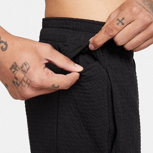 Мужские брюки NIKE M NY DF TEXTURE PANT DV9885-010 фото 3 — интернет-магазин Tapok