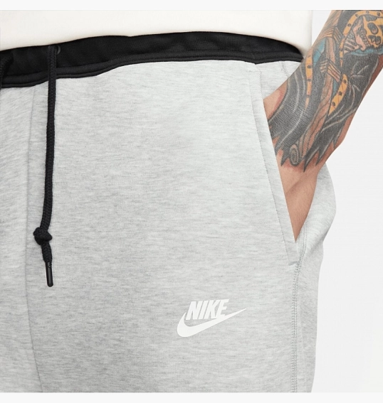 Штани Nike Tech Fleece Jogger Grey FB8002-064 фото 15 — інтернет-магазин Tapok