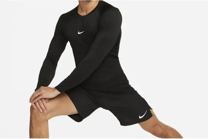 Кроссовки мужские Nike Pro Dri-Fit Tight Top (FB7919-010) фото 2 — интернет-магазин Tapok