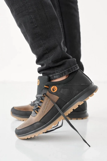 Мужские кроссовки кожаные весенне-осенние черно-оливковые Emirro М8 фото 1 — интернет-магазин Tapok