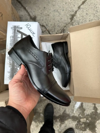 Мужские туфли кожаные весенне-осенние черные Ava 41 фото 1 — интернет-магазин Tapok
