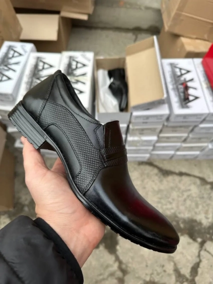 Чоловічі туфлі шкіряні весняно-осінні чорні Ava 44 фото 1 — інтернет-магазин Tapok