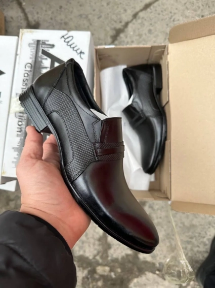Мужские туфли кожаные весенне-осенние черные Ava 44 фото 4 — интернет-магазин Tapok