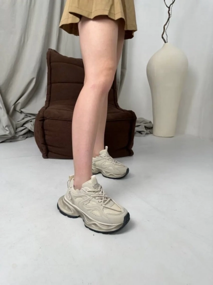 Кросівки жіночі шкіряні молочного кольору фото 2 — интернет-магазин Tapok