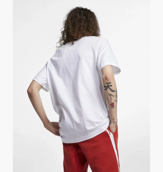 Футболка чоловіча Nike M Nsw Club Tee White AR4997-101 фото 5 — інтернет-магазин Tapok