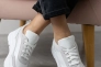 Жіночі кросівки шкіряні весняно-осінні білі-сірі Yuves 187 Фото 2